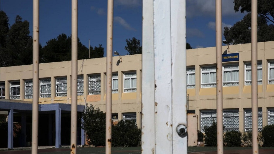 Ποια σχολεία θα παραμείνουν κλειστά την Τετάρτη και γιατί 