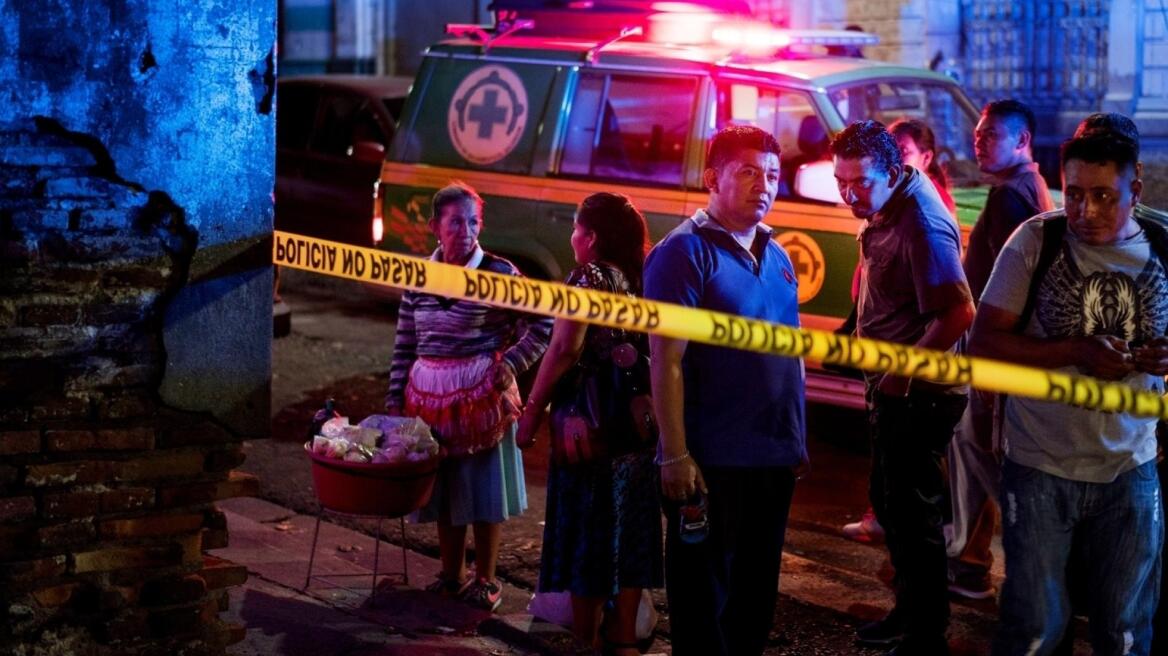 Ελ Σαλβαδόρ: Αστυνομικοί στα σύνορα για να σταματήσουν τους μετανάστες