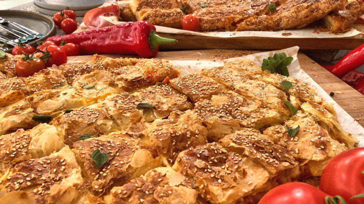 Σπιτική ζαμπονοτυρόπιτα: Φτιάχνουμε το τέλειο σνακ για όλους!