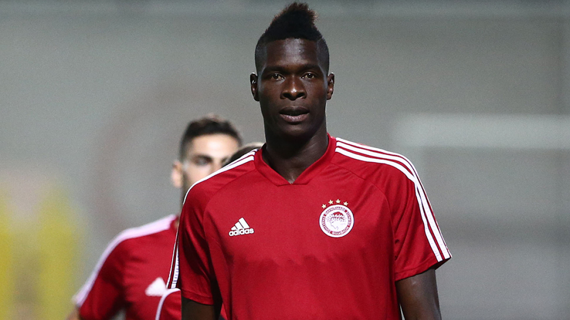 Ολυμπιακός: Στο νοσοκομείο με λοίμωξη του αναπνευστικού ο Σισέ