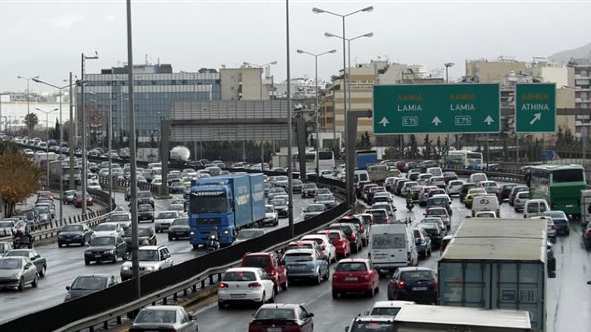 Κίνηση τώρα: Μποτιλιάρισμα στους δρόμους - Δείτε εικόνα από την Google