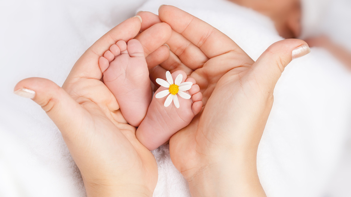 Εξωσωματική γονιμοποίηση μετά τα 40 με ποσοστό επιτυχίας 65%