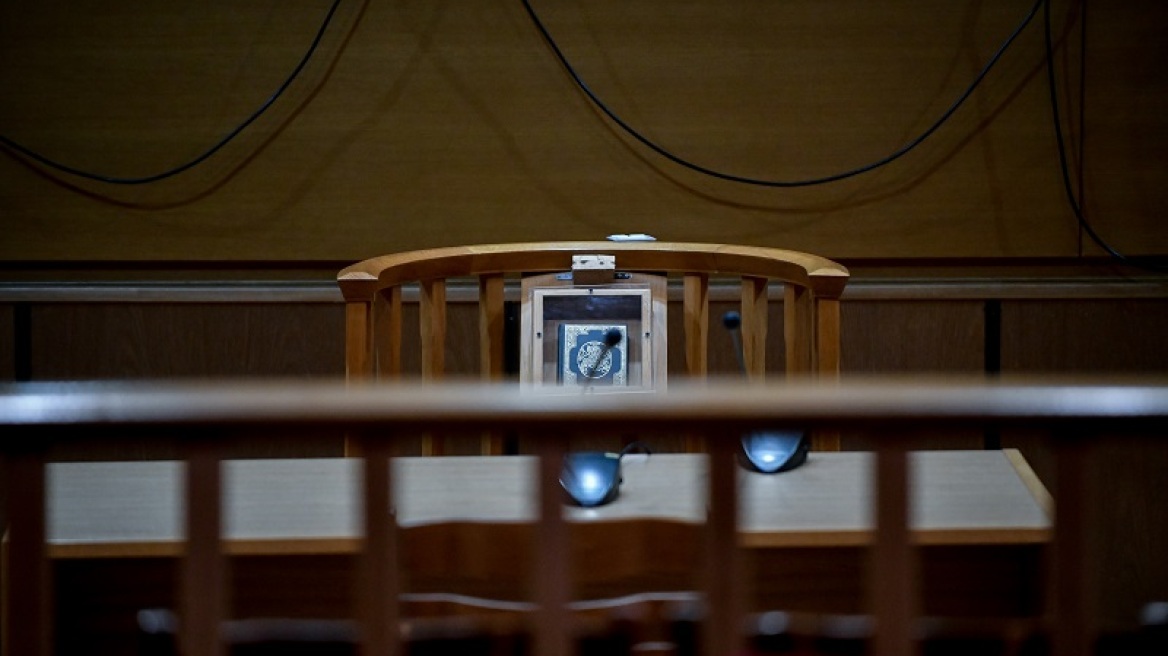 Δίκη Χρυσής Αυγής: Ξεκίνησαν οι αγορεύσεις της πολιτικής αγωγής, με πρώτη της οικογένειας Φύσσα