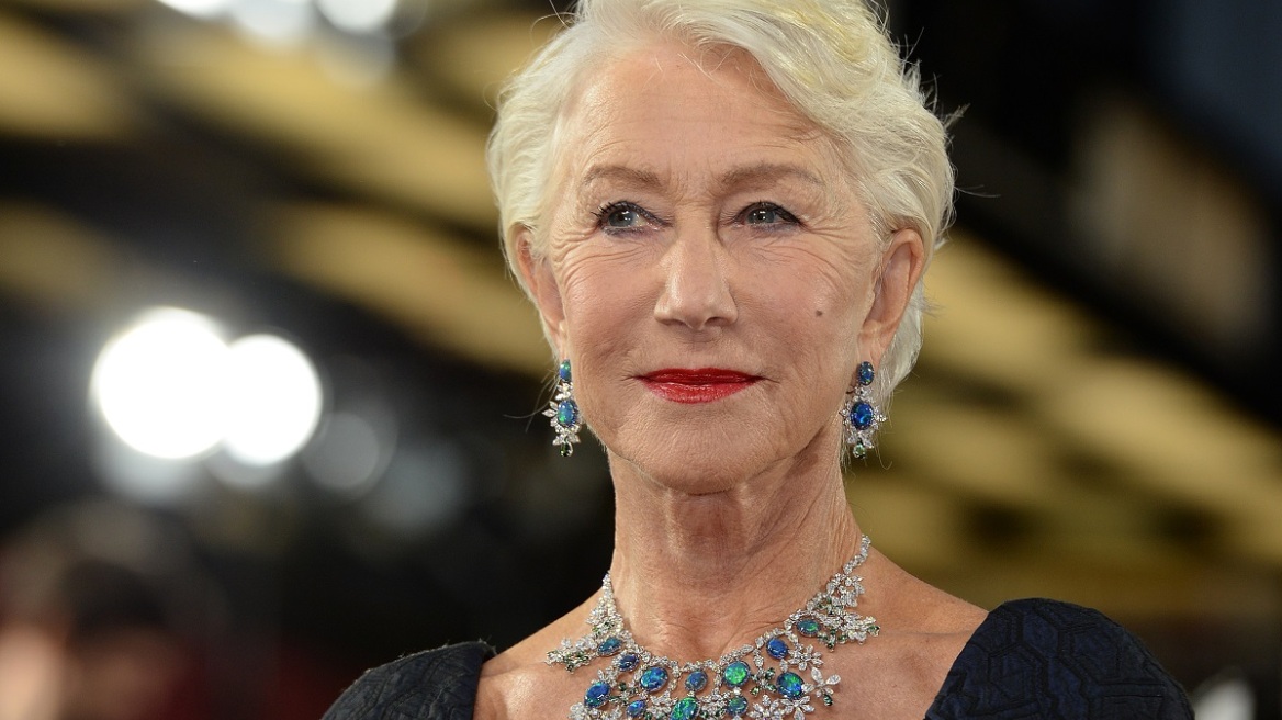 Έλεν Μίρεν: Με τη συνοδεία Κοζάκων μέσα σε άμαξα στο Λονδίνο