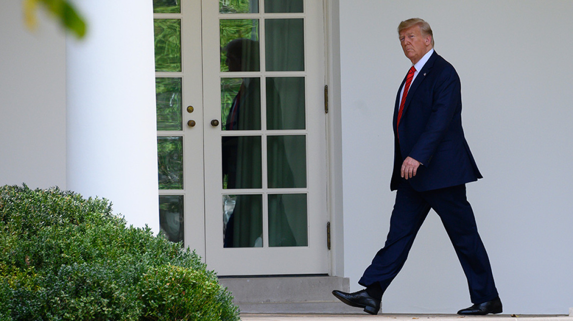 Ο Τραμπ απειλεί τον πληροφοριοδότη για το ουκρανικό!