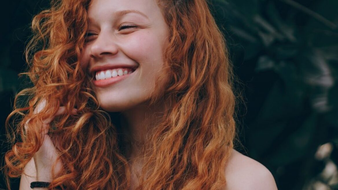 Η μικρή διατροφική αλλαγή που θα σε βοηθήσει να μακρύνεις τα μαλλιά σου 