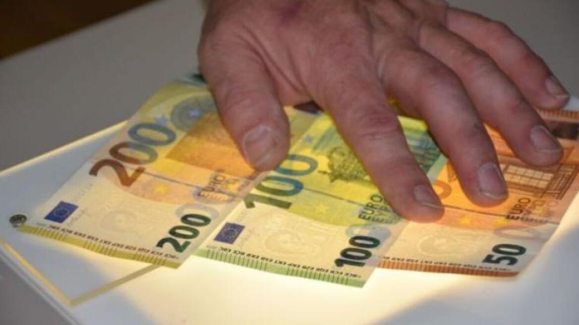 Ποιος δ/νων σύμβουλος θέλει €200.000 για να… παραιτηθεί