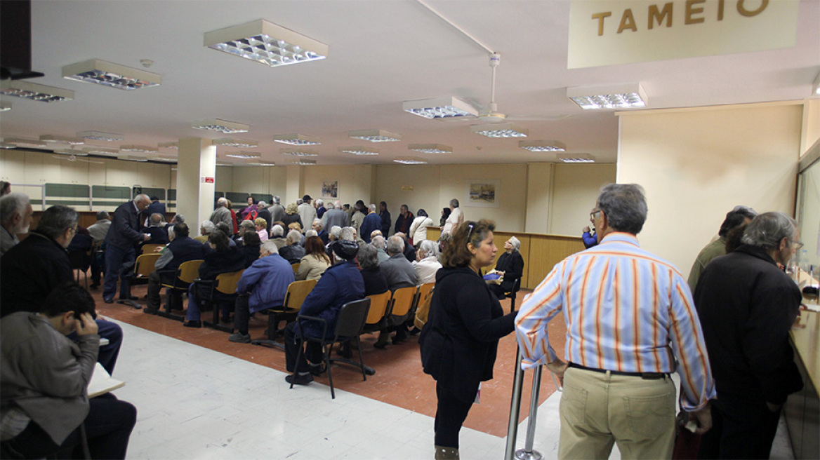 Συνταξιούχοι: Αυξήσεις 3% έως 7% στις κύριες συντάξεις