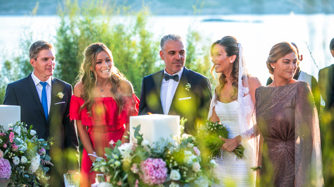 Ο λαμπερός γάμος της Δήμητρας Λαζαράτου με τον Μιχάλη Σταθάτο