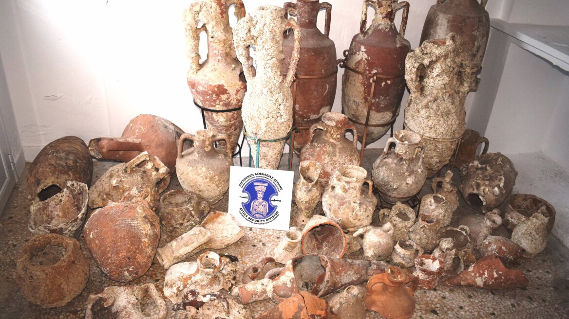 Κάλυμνος: Συνελήφθησαν αρχαιοκάπηλοι με αμφορείς και αγγεία