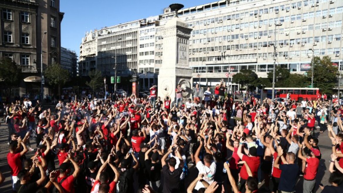 Οργανωμένοι Ερυθρού Αστέρα: «Προστατεύουμε την φιλία μας και τα αδέρφια μας»