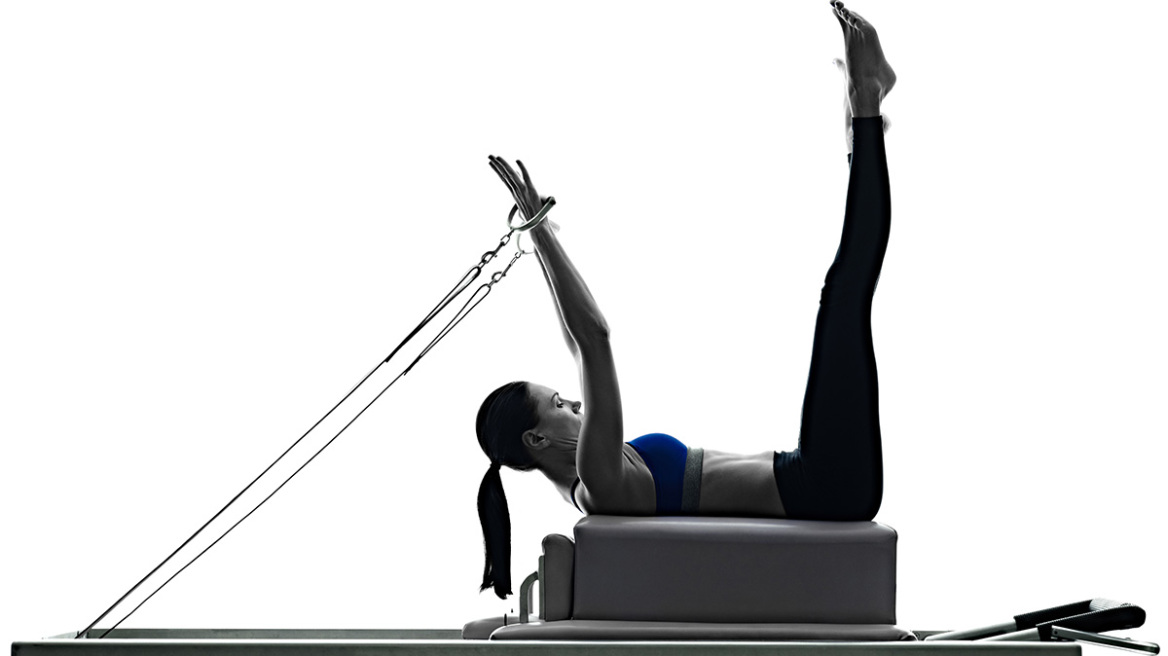 Έχετε σκολίωση; Αυτές οι ασκήσεις θα σας ανακουφίσουν