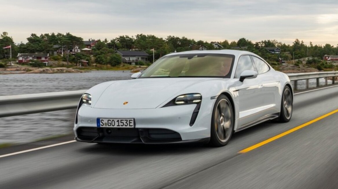 Fake με τα όλα της για την ηλεκτρική Porsche...