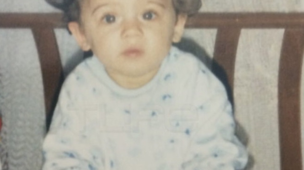 Αναγνωρίζετε την Ελληνίδα παρουσιάστρια της φωτογραφίας; 