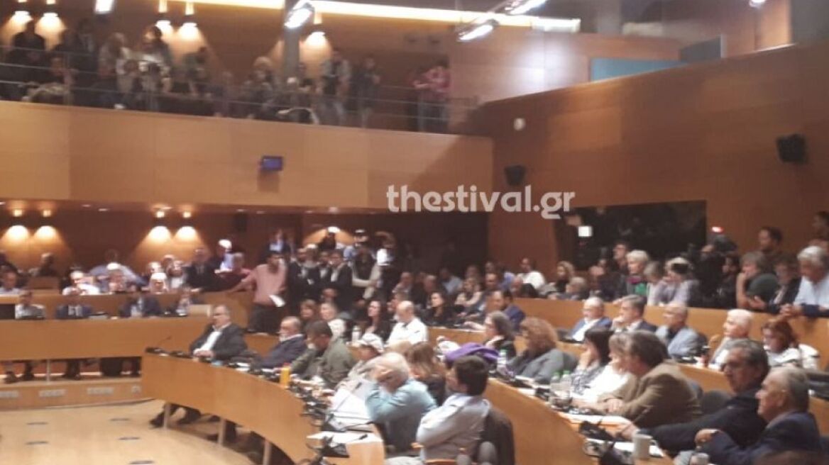 Μετρό Θεσσαλονίκης: Αντιδράσεις και συνθήματα κατά της απόσπασης των αρχαιοτήτων