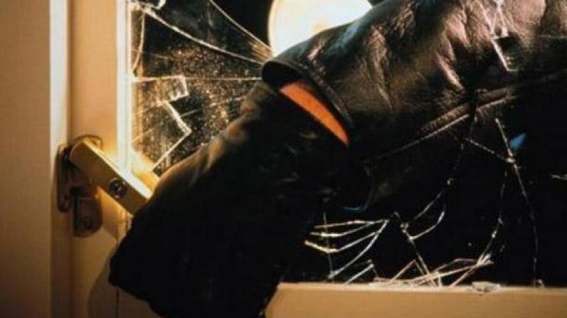 Καβάλα: 18χρονος παραβίαζε μαγαζιά και παιχνιδομηχανές 