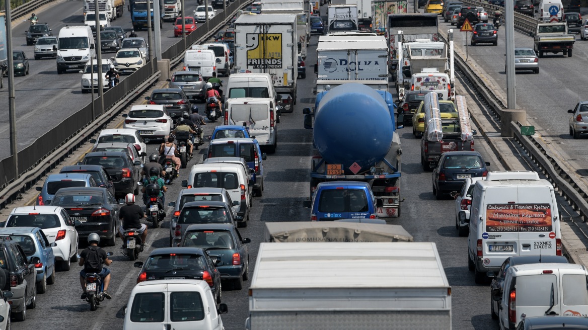 Βελτιώνεται η κίνηση σε Κηφισό και Αττική Οδό