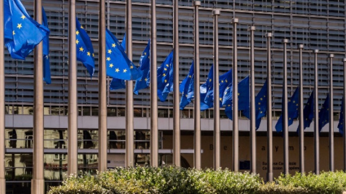 Η Κομισιόν καλεί την Ελλάδα να εφαρμόσει άμεσα την οδηγία για τα απόβλητα