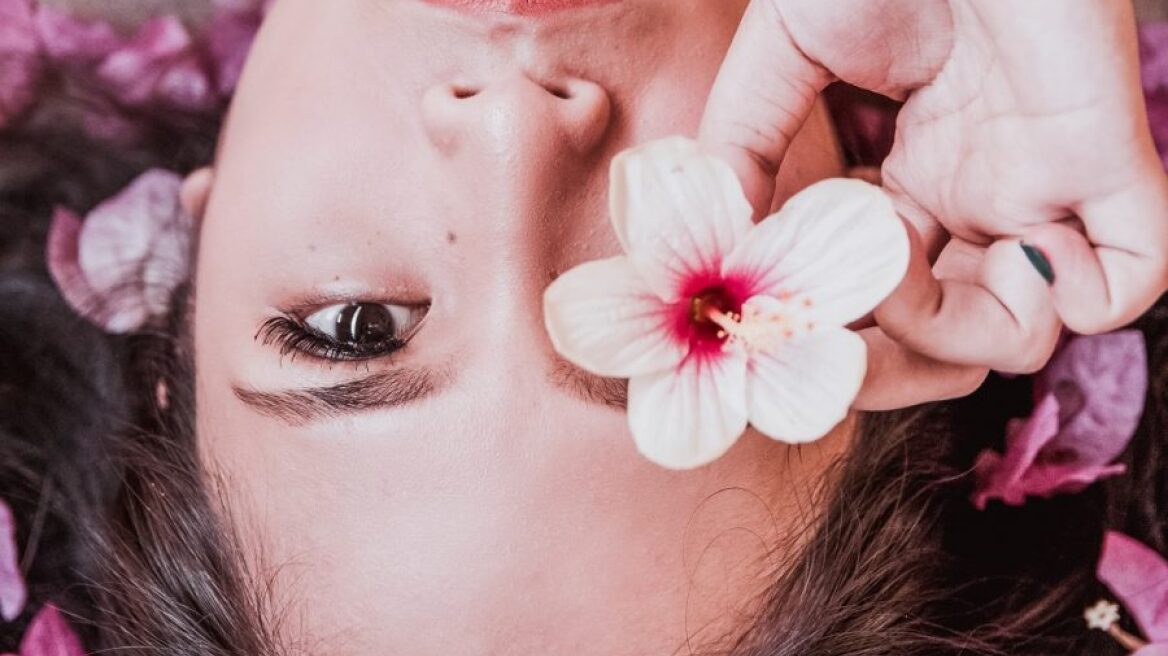 Aντιγηραντική μάσκα με βάση το φρούτο της ευτυχίας 