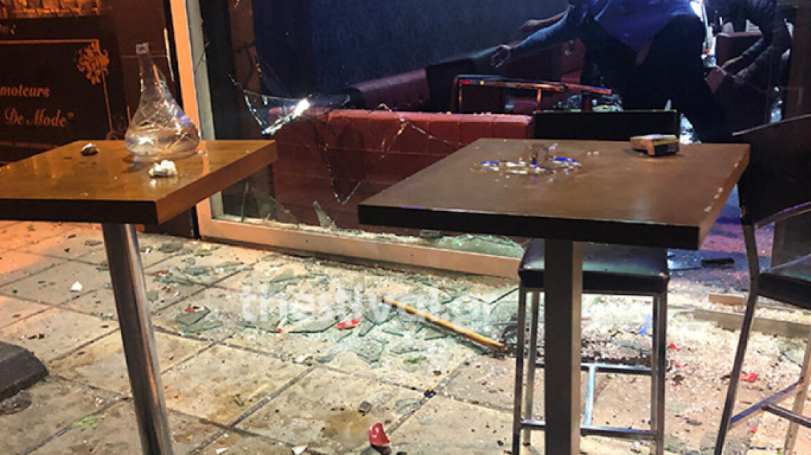 Θεσσαλονίκη: Πακιστανοί μπήκαν με ρόπαλα σε μπαρ Κούρδων και τα έκαναν γυαλιά-καρφιά 