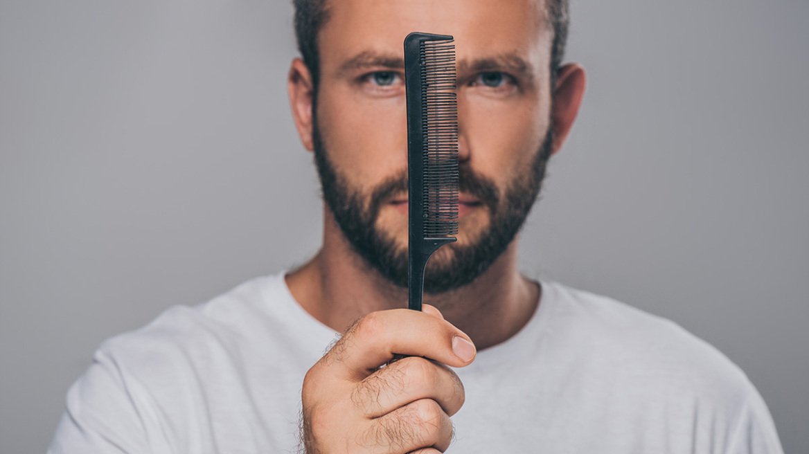 Τριχόπτωση: Ο απίστευτος εχθρός των μαλλιών που κρύβεται στον αέρα