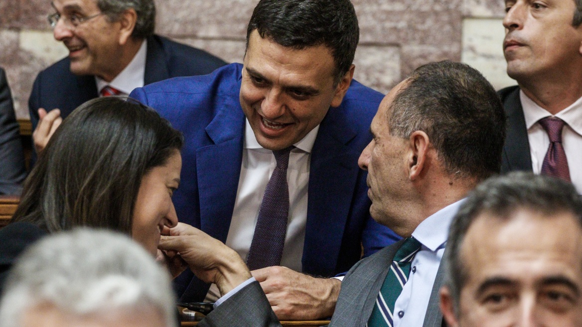 Βουλή: Υπερψηφίστηκε με ευρεία πλειοψηφία το «αντικαπνιστικό νομοσχέδιο»