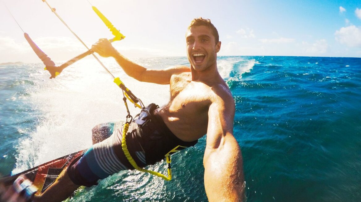 Ποιοι πεθαίνουν βγάζοντας selfie