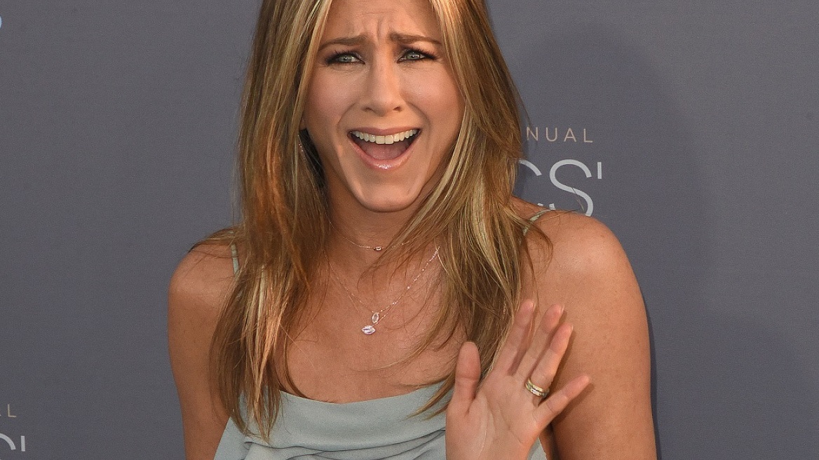 Η Τζένιφερ Άνιστον φιλά στα χείλη την Έλεν ντε Τζένερις και γίνονται αμέσως viral! 