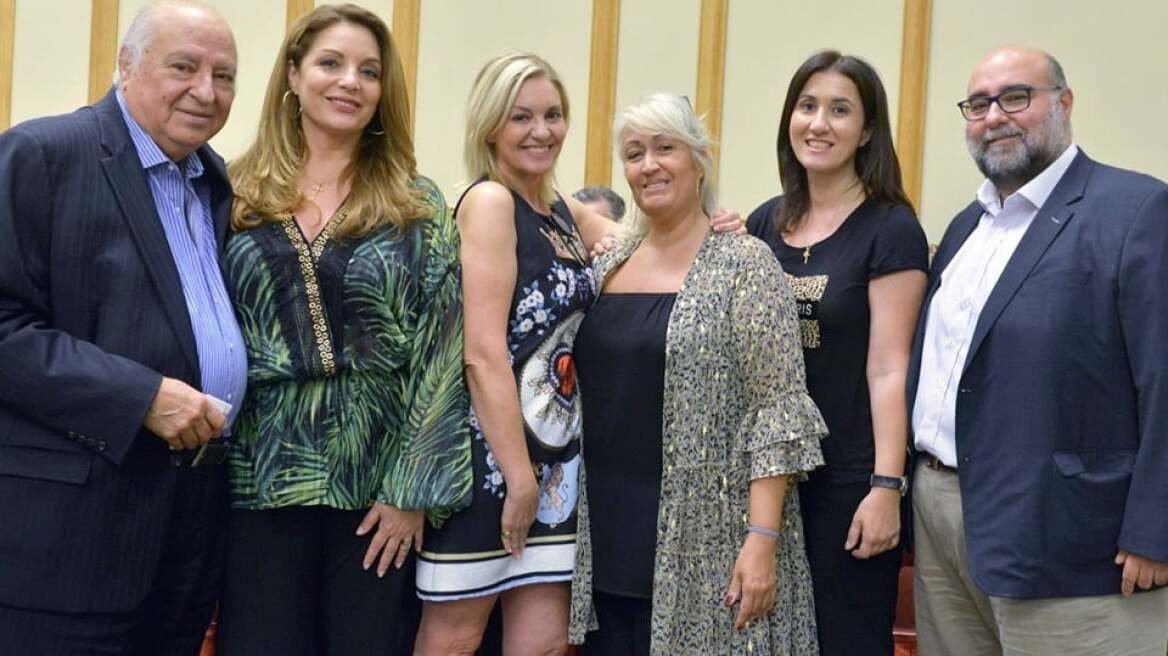  Άννα Λάμπρου: Παρουσίασε το νέο της μυθιστόρημα με τίτλο «Η εκδίκηση του ματωμένου στιλέτου»