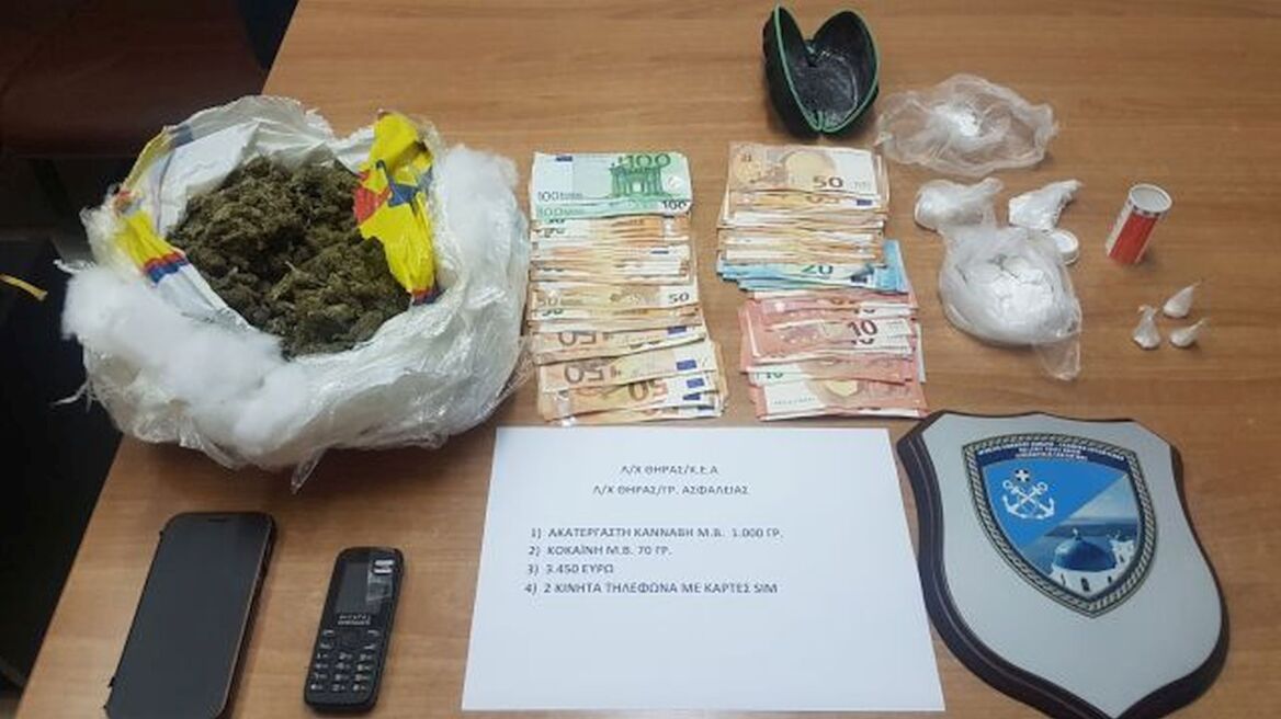 Σαντορίνη: Θα «έσπρωχνε» ένα κιλό χασίς και κοκαΐνη