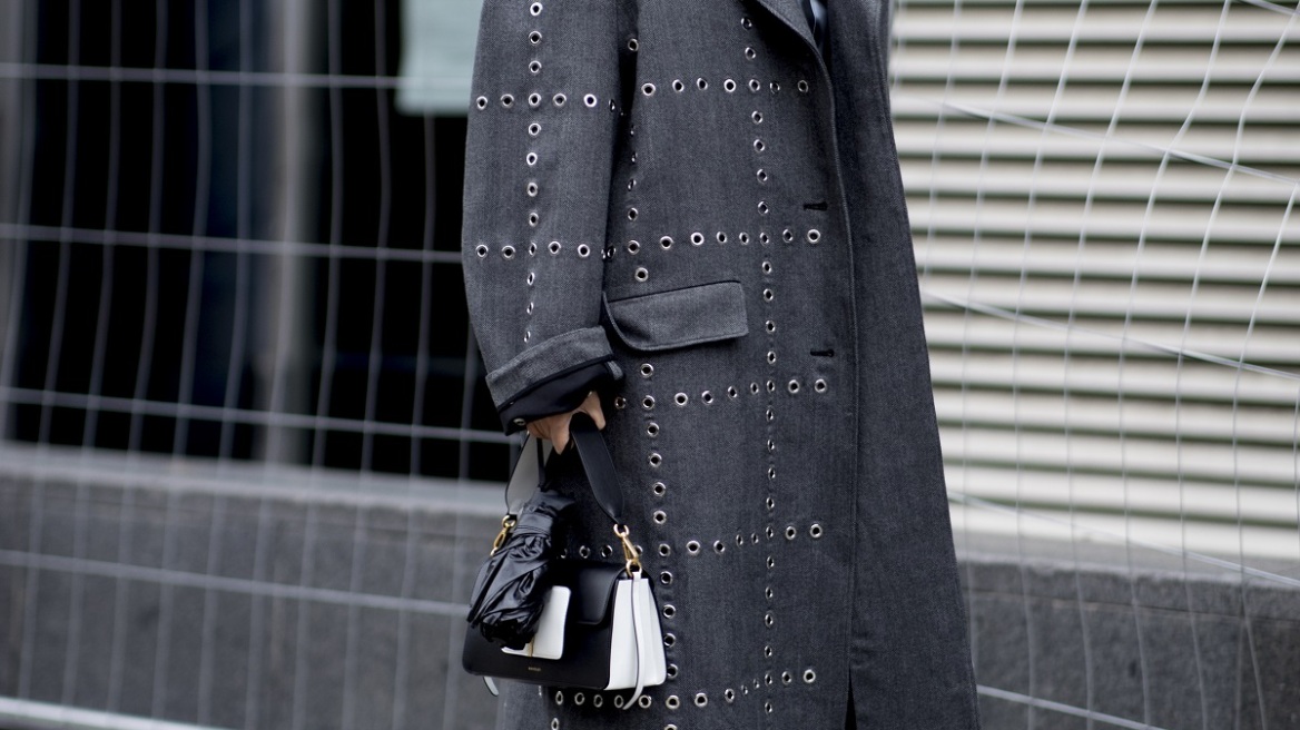 Τα πιο hot αξεσουάρ της σεζόν έχουν αυτή την υφή