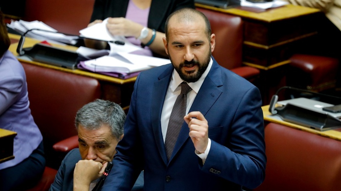 Τζανακόπουλος: Είμαι περήφανος για την παρουσία του αδελφού μου στη διαδήλωση έξω από την ελληνική πρεσβεία στο Λονδίνο