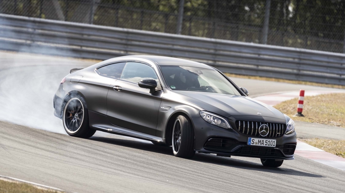 H Mercedes-AMG C63 αποχαιρετά τον V8 κινητήρα 