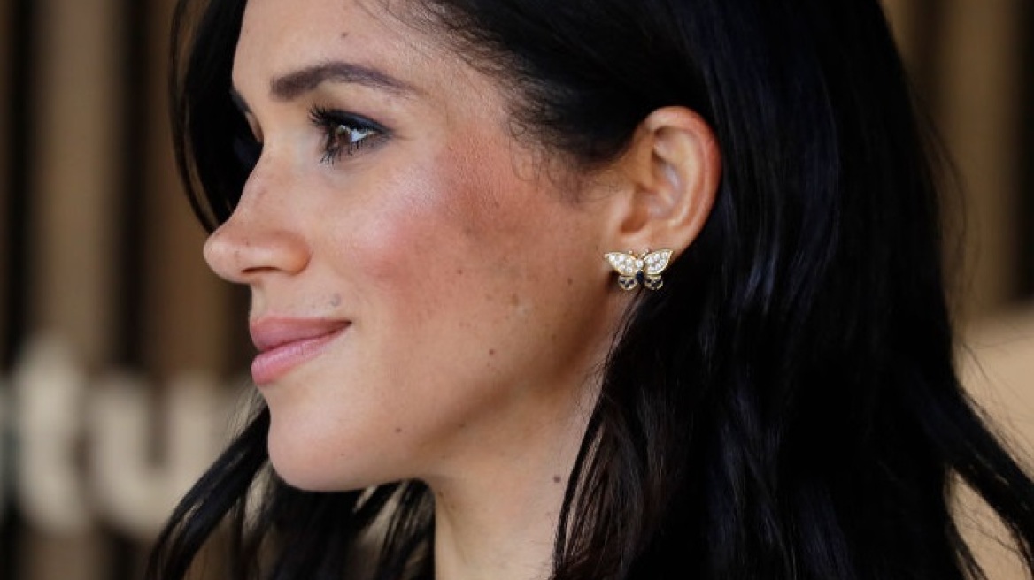 To Marks & Spencer φόρεμα της Meghan Markle είναι και πάλι εδώ, ανανεωμένο