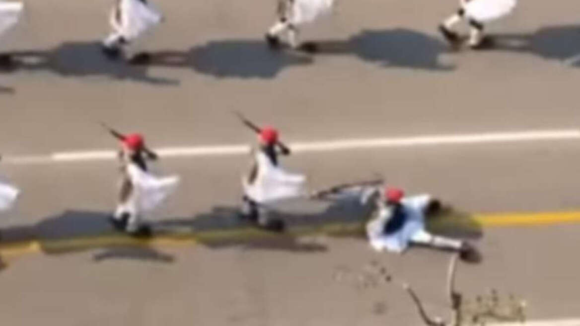 28η Οκτωβρίου: Η τούμπα του τσολιά στην παρέλαση