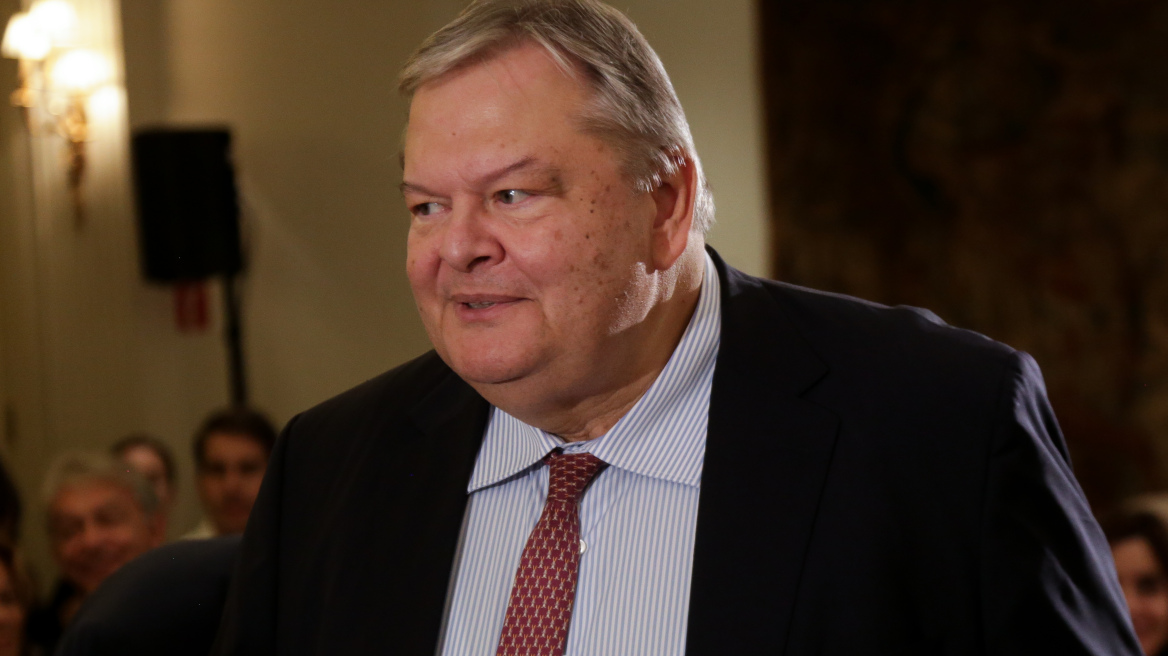 Βενιζέλος για ψήφο αποδήμων: Τι μπορεί και τι δεν μπορεί να γίνει