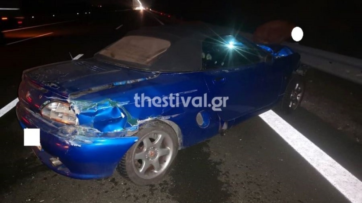 Πιερία: ΙΧ συγκρούστηκε με ασβό και κατέληξε στις μπάρες 