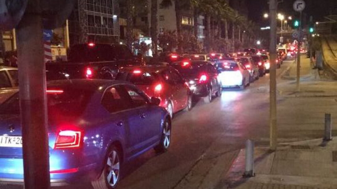 Κίνηση: Ομαλοποιείται η κατάσταση στους δρόμους - Τεράστια προβλήματα αντιμετώπισαν οι οδηγοί 