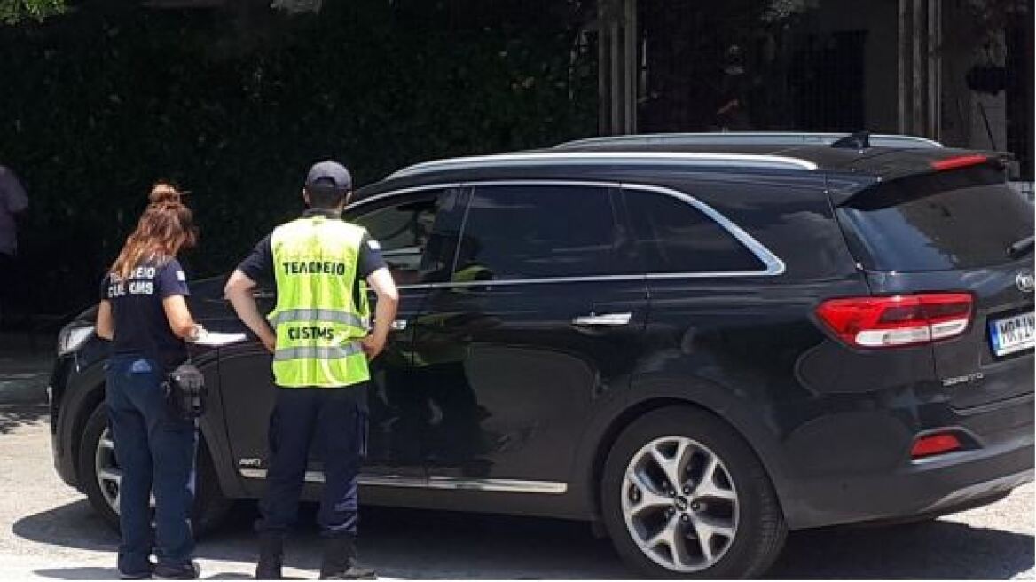 Έλεγχοι της ΑΑΔΕ σε οχήματα με ξένες πινακίδες: Διαπιστώθηκαν 1.001 παραβάσεις!