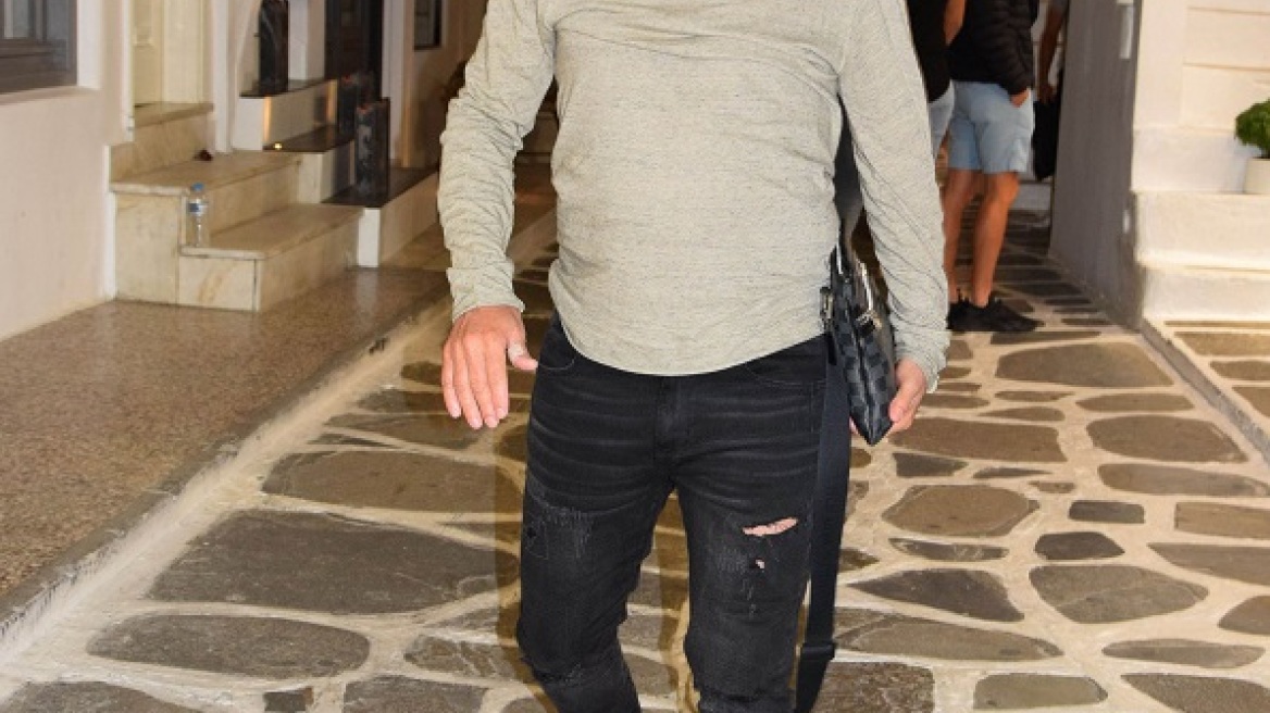 Η σύζυγος και η κόρη του Δημήτρη Σαραβάκου ασχολούνται με τη μουσική 