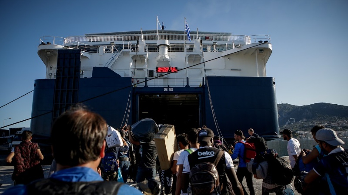 Λέσβος: Άλλοι 113 αιτούντες άσυλο μεταφέρονται στην ενδοχώρα