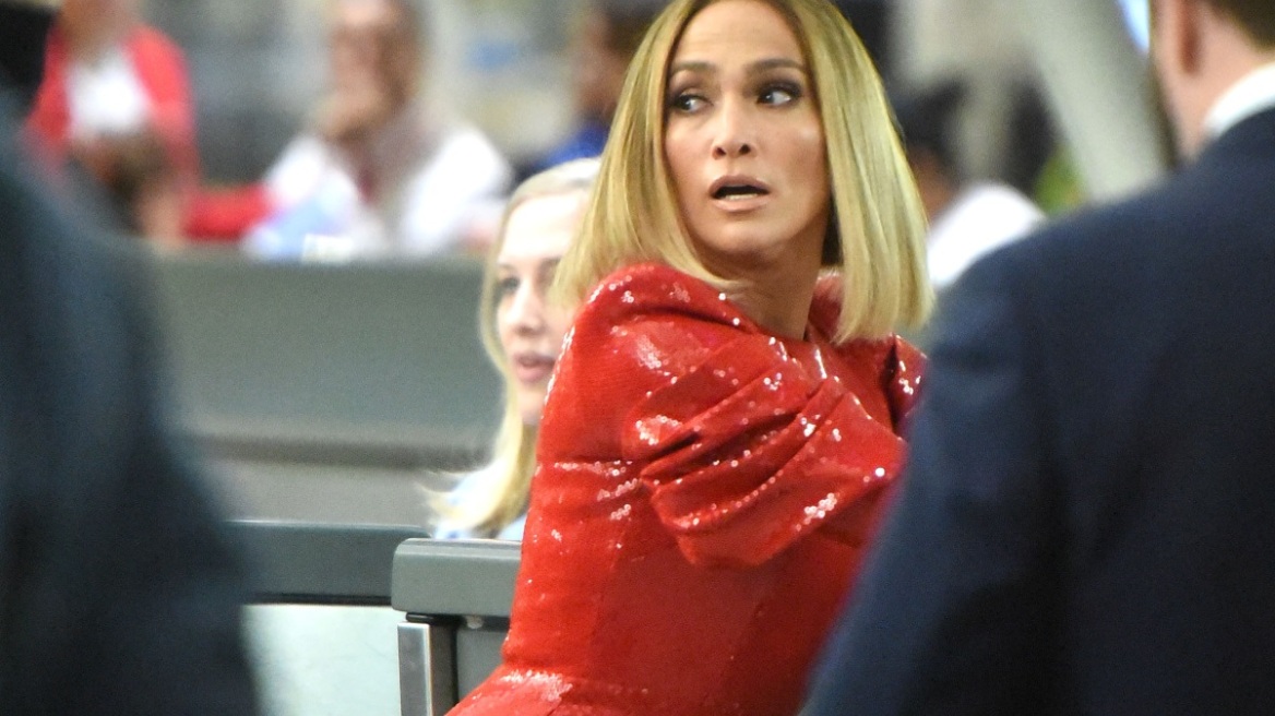 Φωτιά στα κόκκινα για την Τζένιφερ Λόπεζ