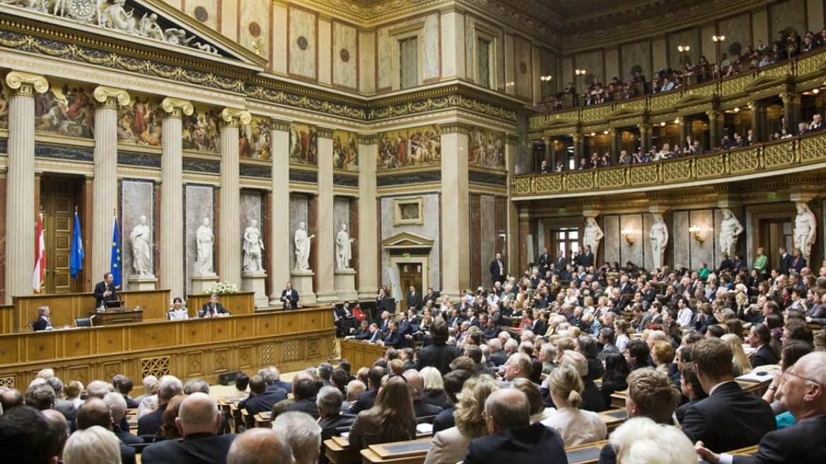 Αυστρία: Δεν επιτρέπεται να αφήνουμε να μας εκβιάζει η Τουρκία