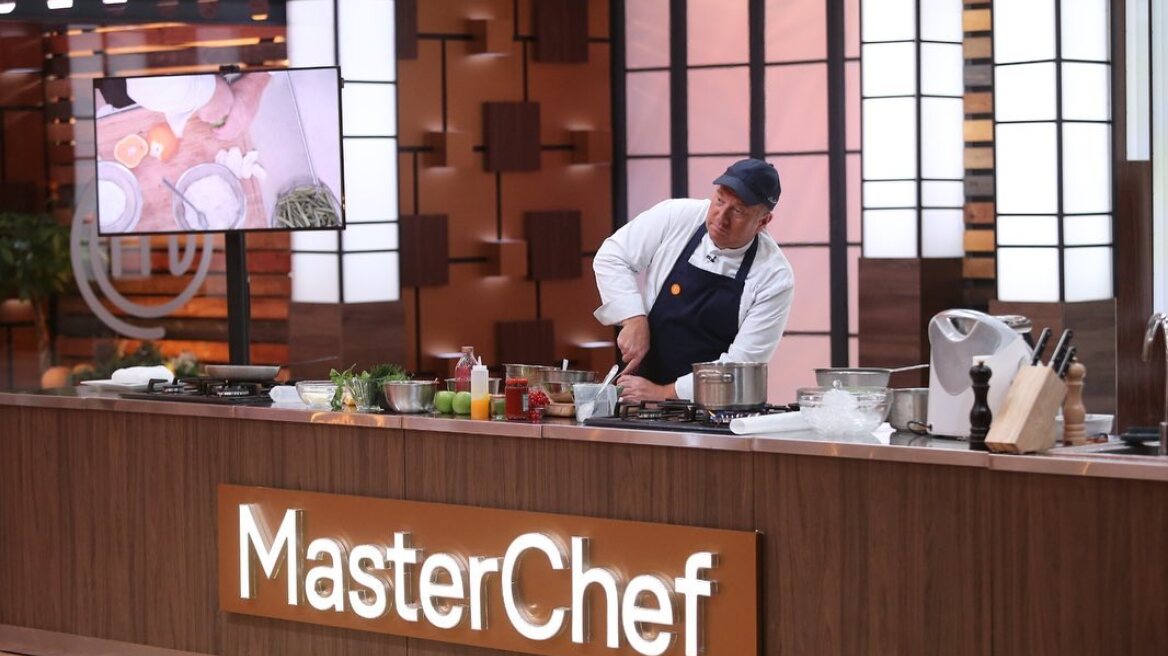 Ο Έκτορας Μποτρίνι είναι καλεσμένος στο ρουμανικό Master Chef