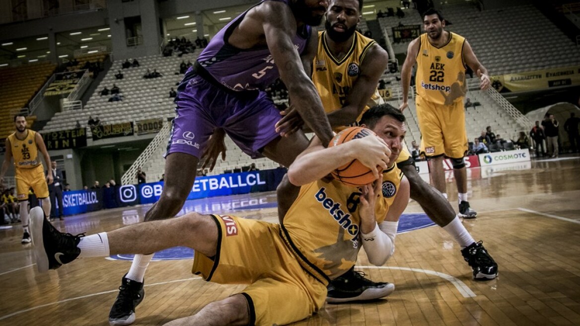 H AEK έσφιξε την άμυνα της και κερδίζει