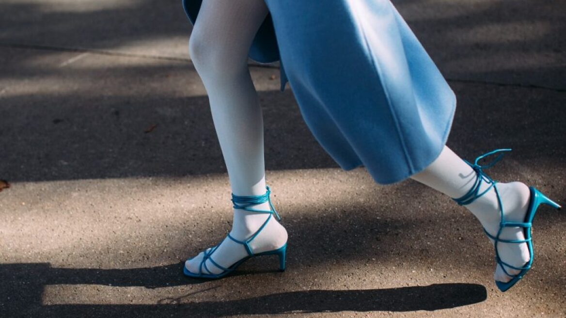 8 φορέματα που ταιριάζουν τέλεια με καλσόν