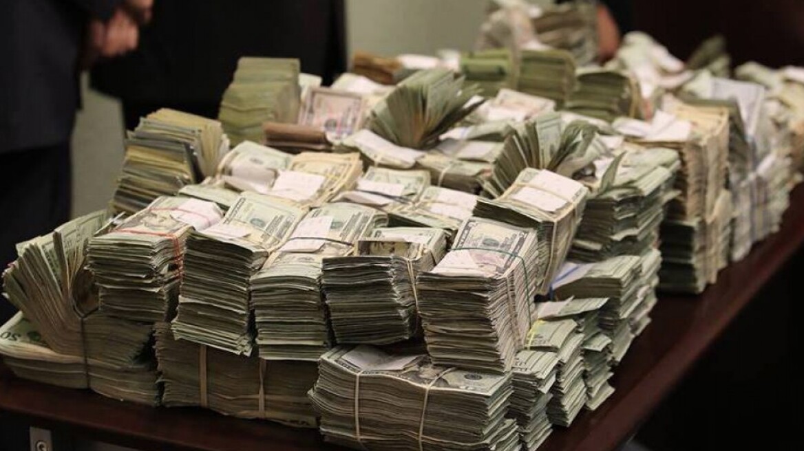 Ηράκλειο: Πέταξε στα σκουπίδια θησαυρό από μετρητά ύψους 25.000 ευρώ!