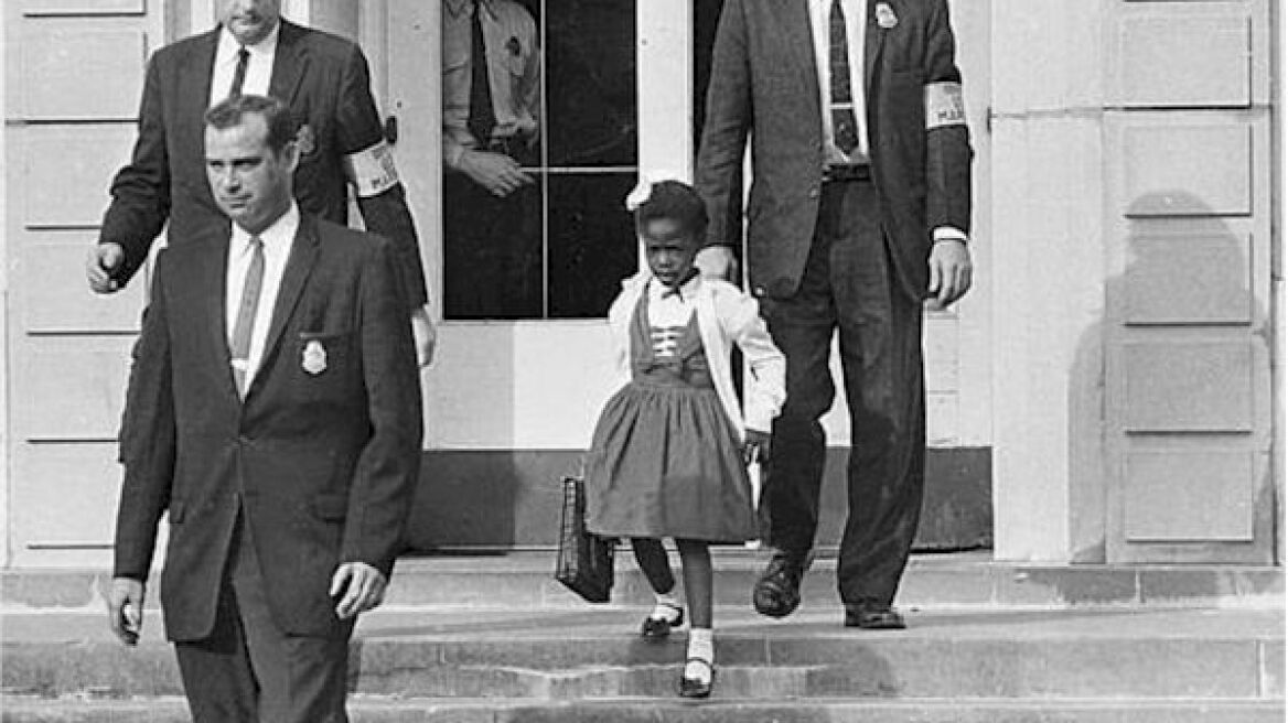 Ruby Bridges: Με φέρετρο είχαν υποδεχτεί την πρώτη μαύρη μαθήτρια σε σχολείο λευκών στις ΗΠΑ