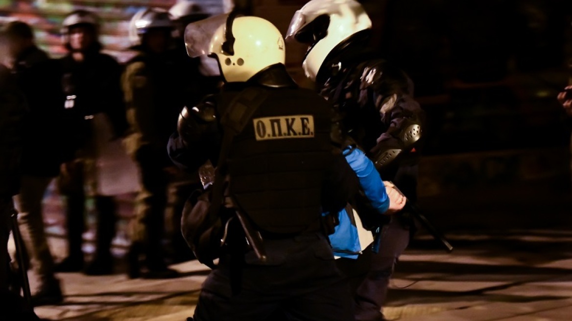 Αναβολή για τις 2 Δεκεμβρίου στη δίκη των συλληφθέντων σε ταράτσα στα Εξάρχεια