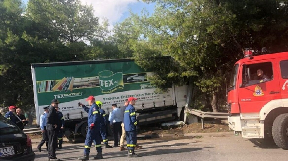Επικίνδυνα τα παλαιά στηθαία ασφαλείας για τις νταλίκες-Πως γλιτώσαμε την τραγωδία στον Κηφισό 